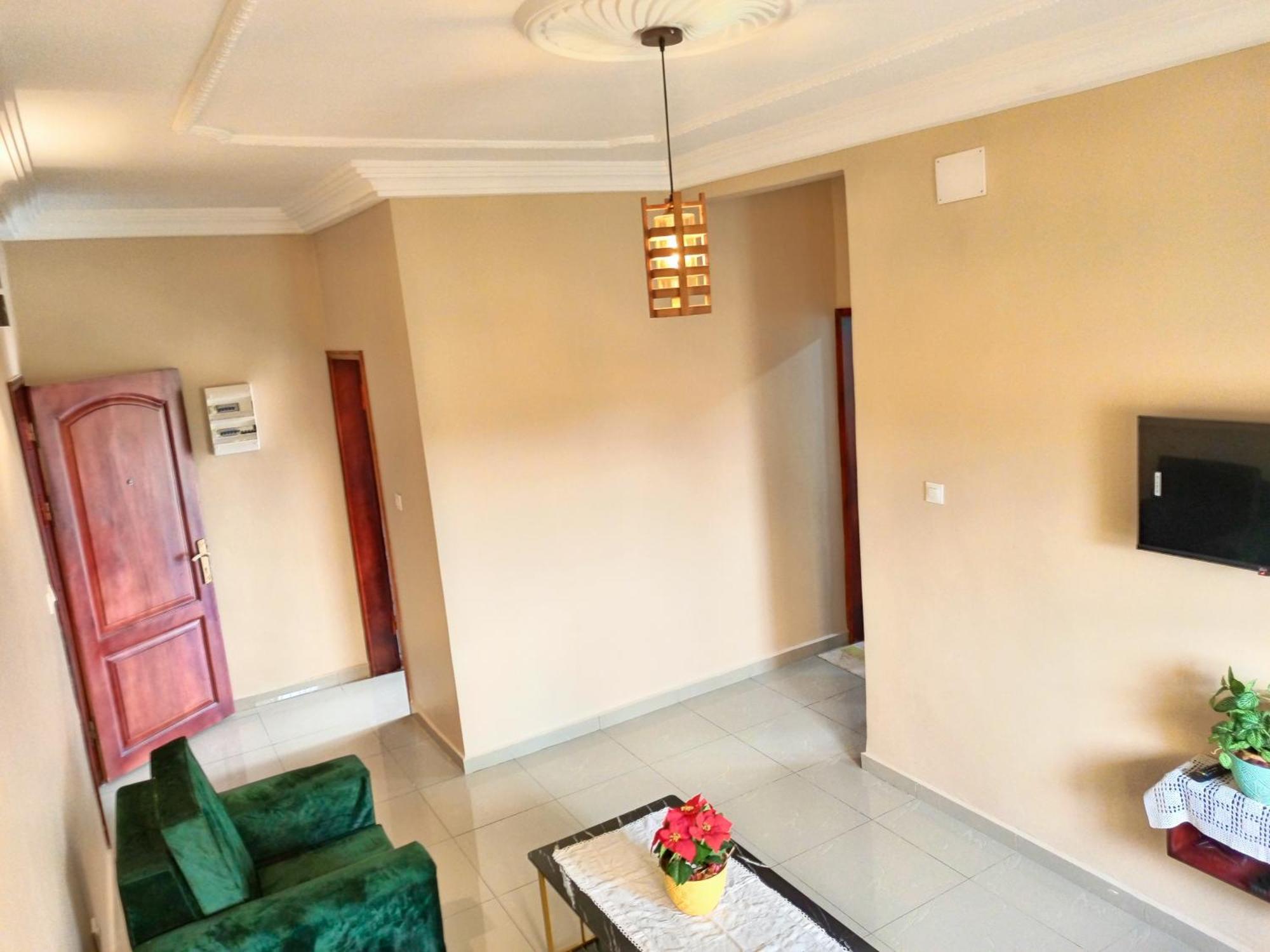 Résidence Des 7 Collines Yaoundé Esterno foto
