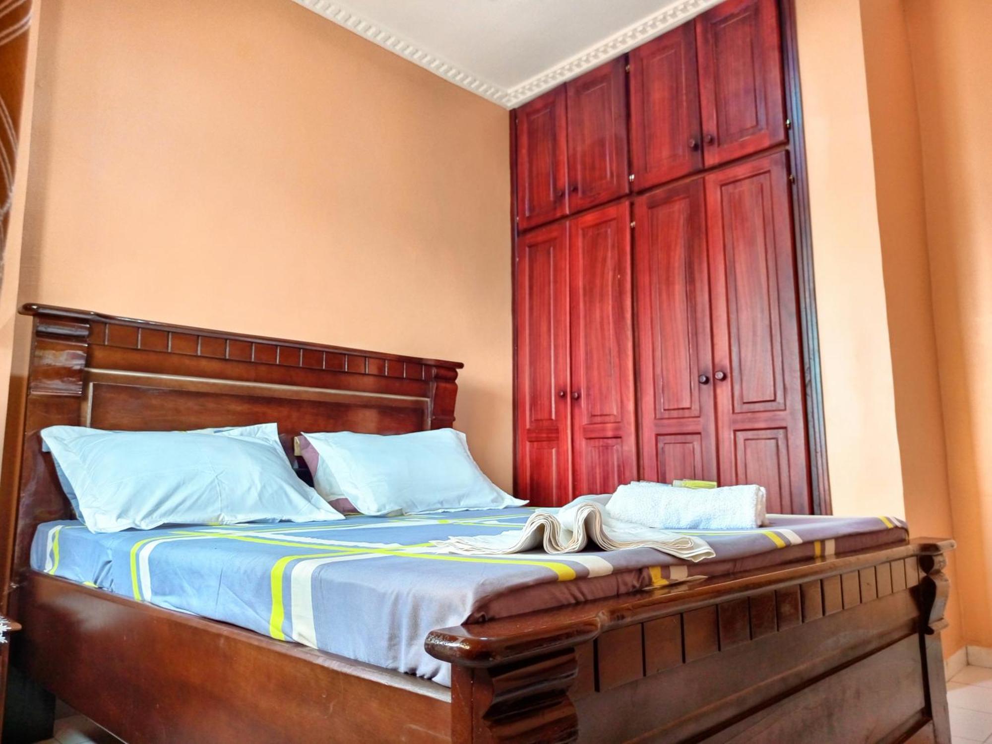 Résidence Des 7 Collines Yaoundé Esterno foto