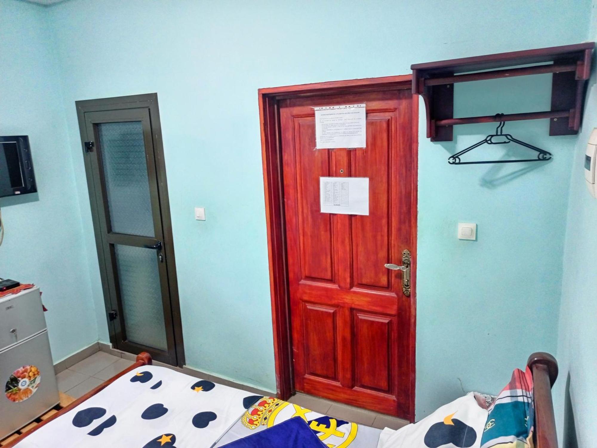 Résidence Des 7 Collines Yaoundé Esterno foto