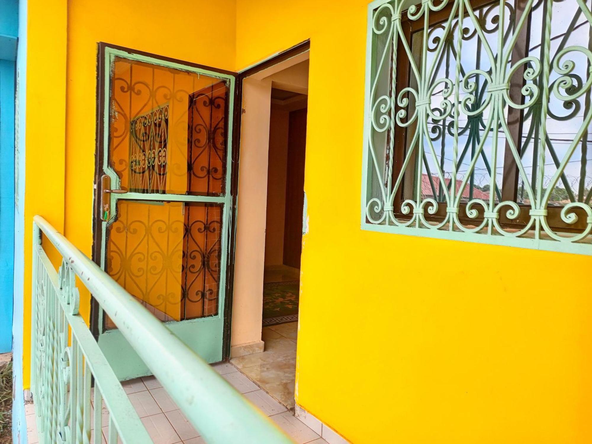 Résidence Des 7 Collines Yaoundé Esterno foto