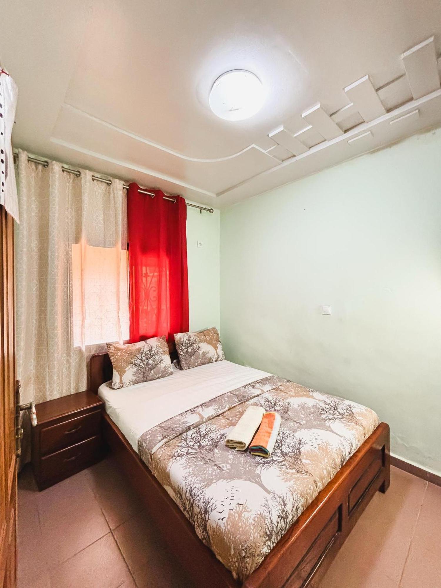 Résidence Des 7 Collines Yaoundé Esterno foto